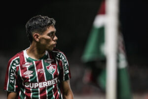 Fluminense anuncia renovação de contrato com patrocinador