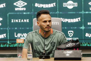 Renê aponta caminho para Fluminense vencer o Borussia: “Não vai ser o individual que vai decidir”