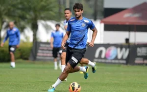 Fluminense fez proposta por atacante do Spartak Moscou, diz site