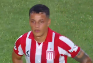Analista separa lances de Tiago Palacios, que interessa o Fluminense