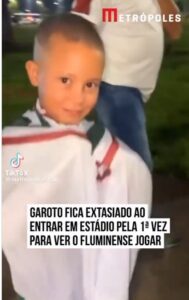 Torcedor de apenas sete anos se emociona em primeiro jogo do Fluminense