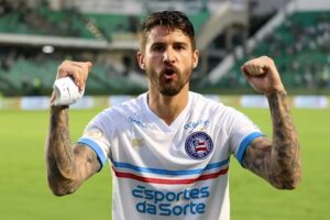 Sem espaço no Bahia, Everaldo foi titular e teve bons números em 2023 e 2024; Veja