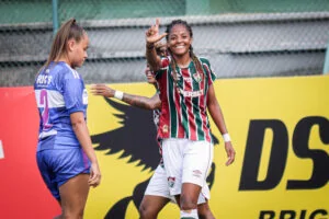 Fluminense tem seis jogadoras penduradas para enfrentar o Palmeiras