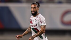 Volante do Fluminense rompe tendão de Aquiles e vira desfalque para o resto da temporada