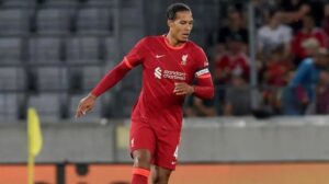 Virgil van Dijk revela quando decidirá futuro no Liverpool