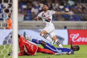 Após gol e assistências em vitória do Fluminense contra o Águia, Everaldo quer repetir a dose