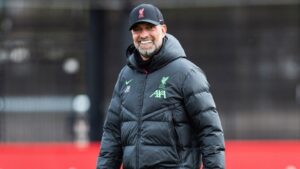 Klopp rejeitou convites para voltar a Anfield, revela Arne Slot