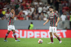 Especialista destaca falta de objetividade de Martinelli em Fluminense x Once Caldas