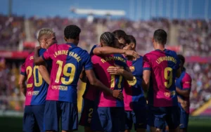Craque do Barcelona não treina e assusta torcida com possível lesão