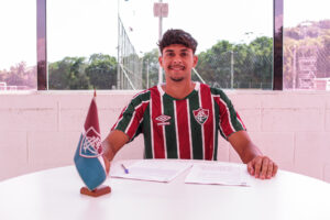 Fluminense acerta contratação de ex-zagueiro do Palmeiras para a equipe sub-20