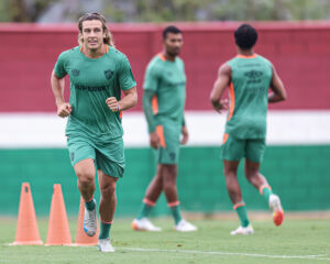 Novo Diabo Loiro? Canobbio brinca sobre semelhança com Doval, ex-Fluminense