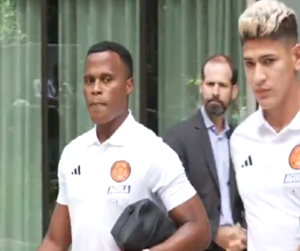 Vídeo: Arias, do Fluminense, treina com a Colômbia para jogo contra o Brasil