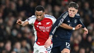 Manchester United e Arsenal ficam no empate amargo na Premier League