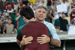 Fluminense reencontrará ex-técnico campeão pelo clube em breve