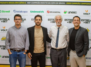 Lembra dele? Ex-volante do Fluminense vira dirigente do Criciúma