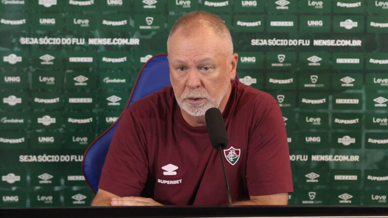 Mano Menezes, ex-técnico do Fluminense