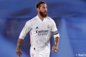 Sergio Ramos é chamado de “melhor zagueiro da história” por atleta do Arsenal