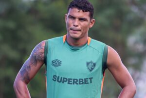 Técnico do Fluminense explica motivo de ter poupado Thiago Silva