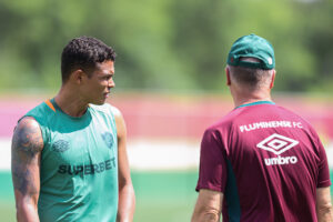 Jornalista revela mais uma situação em que Mano desagradou Thiago Silva