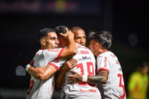 Em jogo que interessa o Fluminense, Bragantino encara o Mirassol nesta segunda