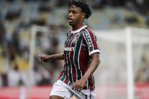 Keno vira desfalque de última hora no Fluminense contra o Sport