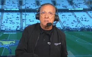 Fluminense x Santos terá transmissão exclusiva de canal de streaming e narração de Galvão Bueno