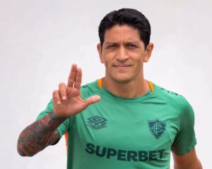 Site detalha situação de Cano no Fluminense às vésperas do Mundial de Clubes