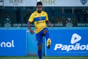 Lembra deles? Aparecidense pode ter dois ex-Fluminense no time titular