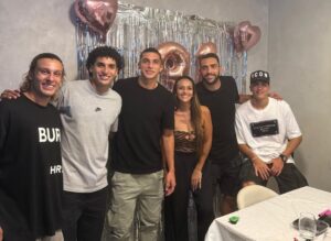 Gringos do Fluminense se reúnem em aniversário da esposa de Freytes