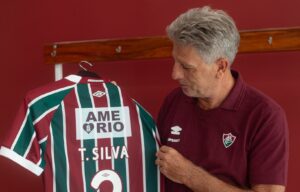 Renato relata emoção por retorno ao Fluminense