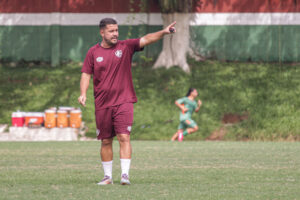 Técnico do Sub-20 do Fluminense comenta retorno de jovens