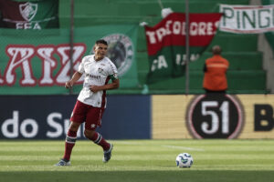 “A torcida pode ficar tranquila”, afirma Thiago Silva sobre cobranças internas no Fluminense