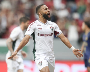 Samuel Xavier entra em seleta lista de atletas que marcaram em todos os principais torneios pelo Flu no século