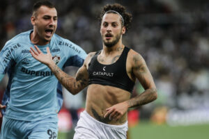 “A gente estava precisando voltar a ganhar clássicos”, diz lateral do Fluminense