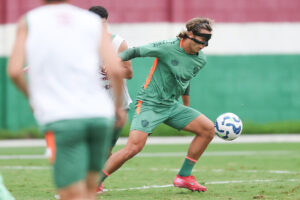 Após vitória, Fluminense retoma os treinos no CTCC; Veja imagens