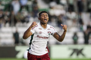 Volante do Fluminense ingressa no time ideal da nona rodada do Brasileirão no Sofascore
