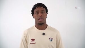 Keno manda recado à torcida após decidir para o Fluminense contra Aparecidense