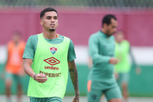 Riquelme garante estar 100% após lesão e revela conselhos de Renato Gaúcho no Fluminense