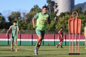 Fluminense volta aos treinos nesta quinta; Veja imagens