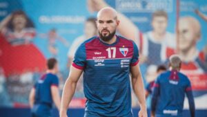 Especulado no Fluminense, Zé Welison fica próximo de acerto com Vitória