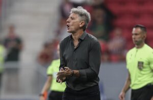 Renato volta a reclamar de pouco tempo para trabalhar no Fluminense