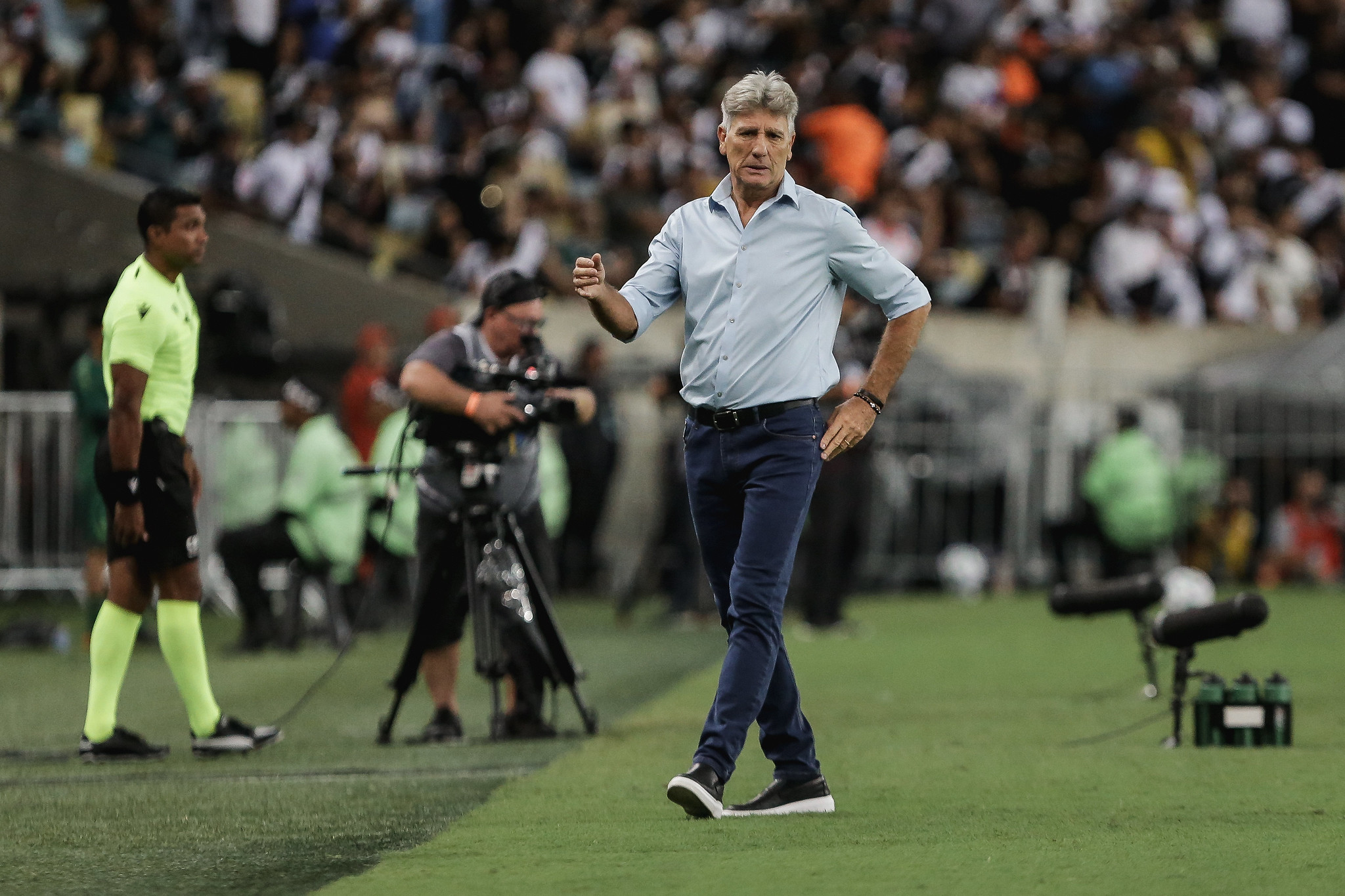 Ex-técnico do Fluminense é anunciado por clube da Série A do Brasileirão