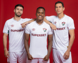 Após três jogos, nova camisa branca do Fluminense tem retrospecto absolutamente equilibrado até aqui