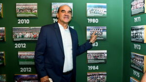 Ricardo Gomes vive dia emocionante no Fluminense: “Tive que segurar a emoção”