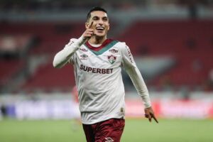 Serna é eleito Guerreiro da Rodada em vitória do Fluminense sobre o Internacional