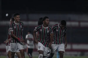 Fluminense vence o São Paulo e assume liderança do Brasileirão Sub-17