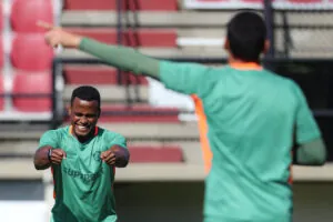 Clima bom! Confira imagens de descontração no último treino do Fluminense antes de encarar o Ulsan