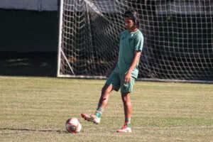 Lateral do Fluminense fala sobre defender a Seleção Brasileira Sub-17