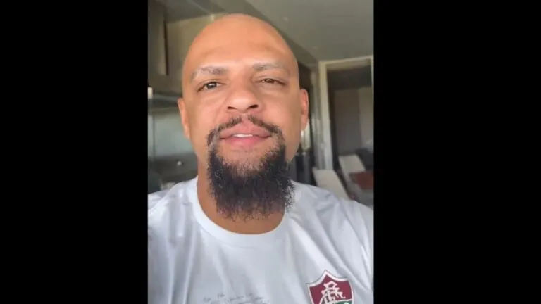 Felipe Melo Fluminense Boat