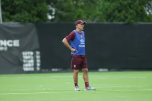Treinador do Fluminense rechaça favoritismo e projeta duelo contra o Ulsan: “Não tem jogo fácil”